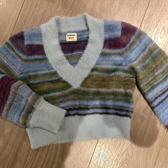 Sunday best crop sweater for sale - Picture 4 of 4